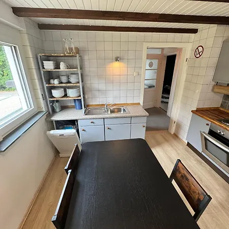 Geräumige Wohnung mit Küche, WLAN&Parkplatz Apartamento *
